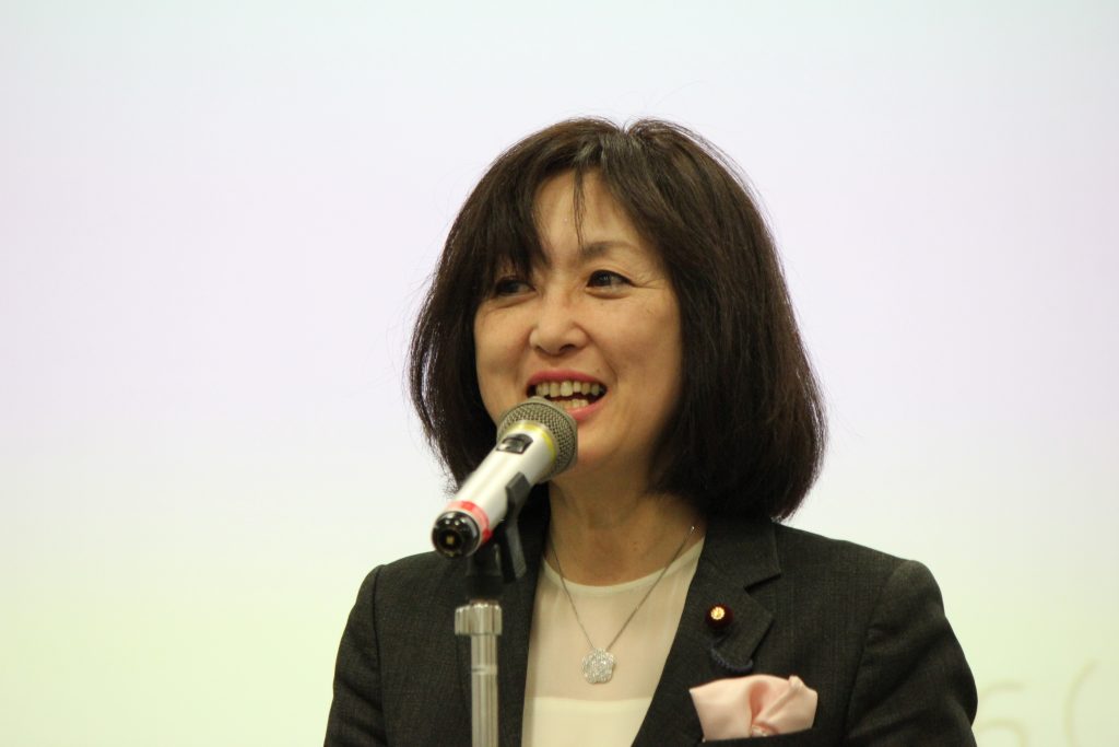 中川郁子